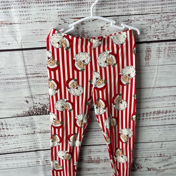Caden Lane // Santa Claus Lane Bamboo Christmas Pajama Set - Picture 7 of 8